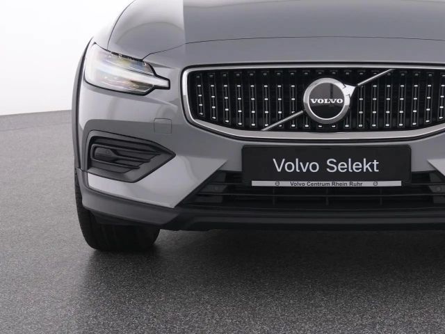 Volvo V60 Cross Country AWD Plus