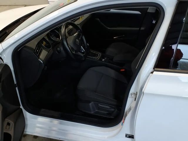 Volkswagen Passat 1.5 TSI DSG Variant