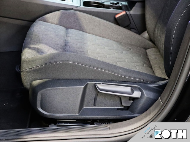 Volkswagen Golf Life Variant