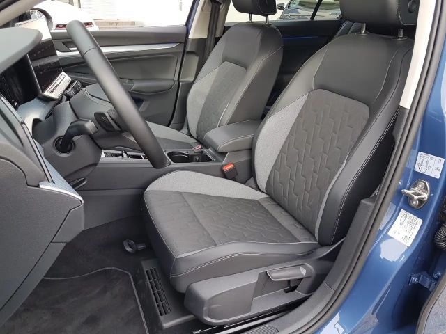 Volkswagen Golf 1.5 eTSI DSG