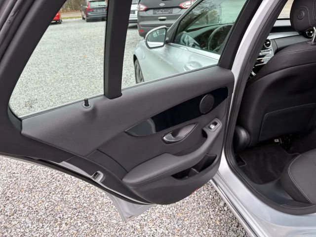 Mercedes-Benz C 220 4MATIC C 220 d Estate