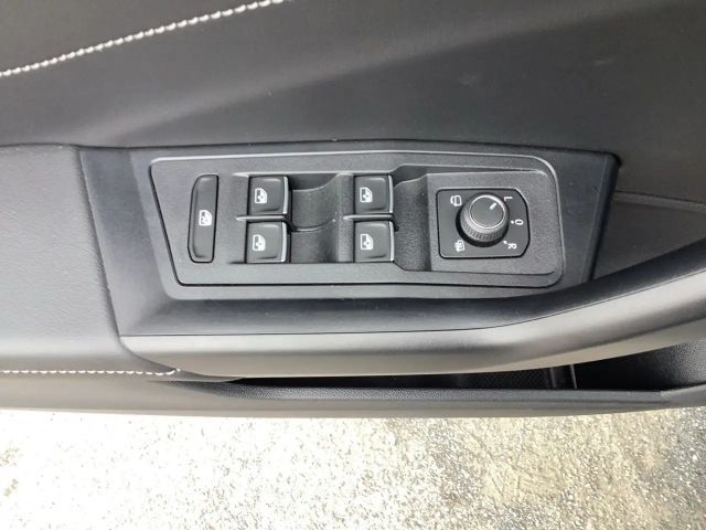 Volkswagen T-Roc 1.5 TSI DSG R-Line