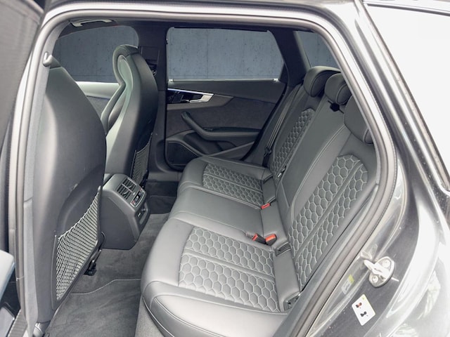 Audi RS4 Avant Quattro