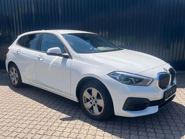 BMW 116 116i 5-deurs Sedan