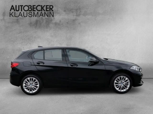 BMW 118 118i Sedan Sport Line