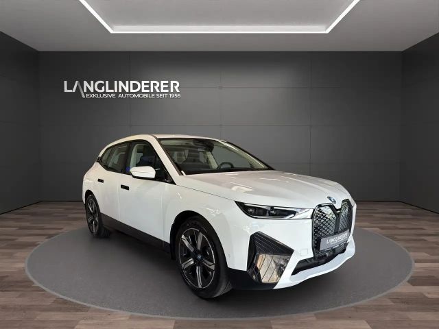 BMW iX xDrive50