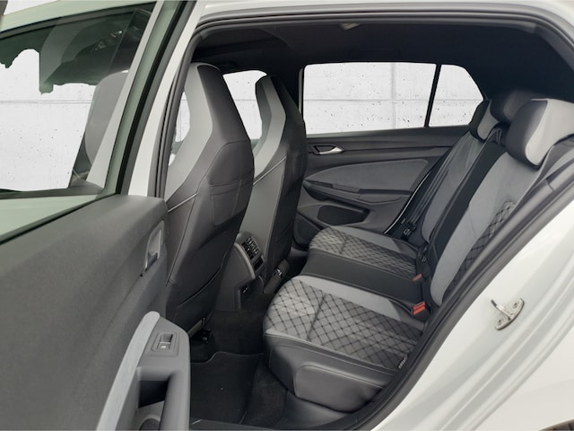 Volkswagen Golf 2.0 TSI Golf VIII R-Line