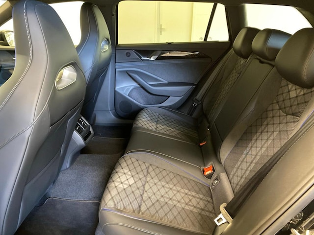 Volkswagen Passat R-Line eHybrid