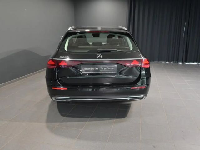Mercedes-Benz E 200 AVANTGARDE Estate