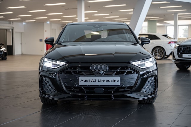 Audi A3 S-Line S-Tronic Sedan