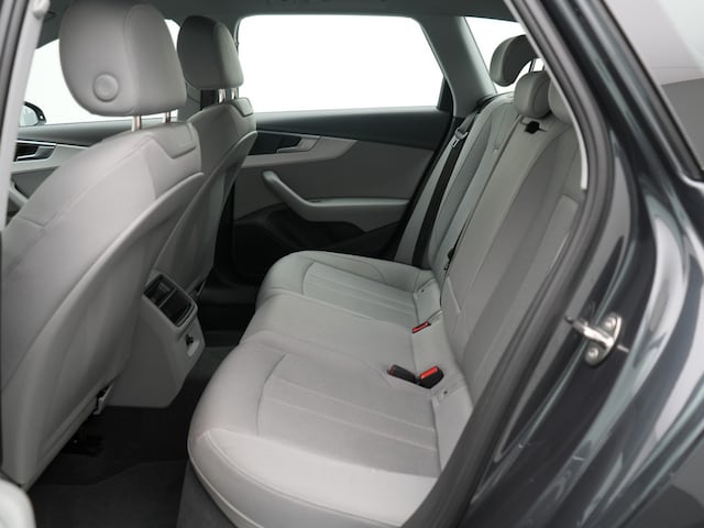 Audi A4 35 TFSI Avant S-Tronic