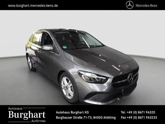 Mercedes-Benz B 200 Progressive Sedan