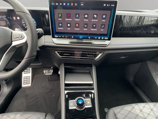 Volkswagen Tiguan 4Motion DSG R-Line