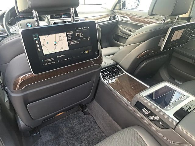 BMW 745 Sedan xDrive
