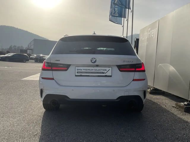 BMW 320 320e xDrive