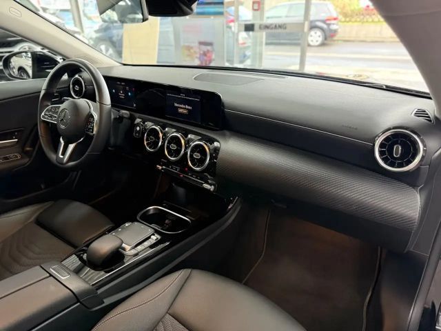 Mercedes-Benz CLA 200 CLA 200 d Shooting Brake