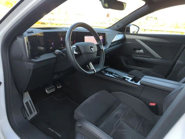 Opel Astra Sports Tourer Ultimate