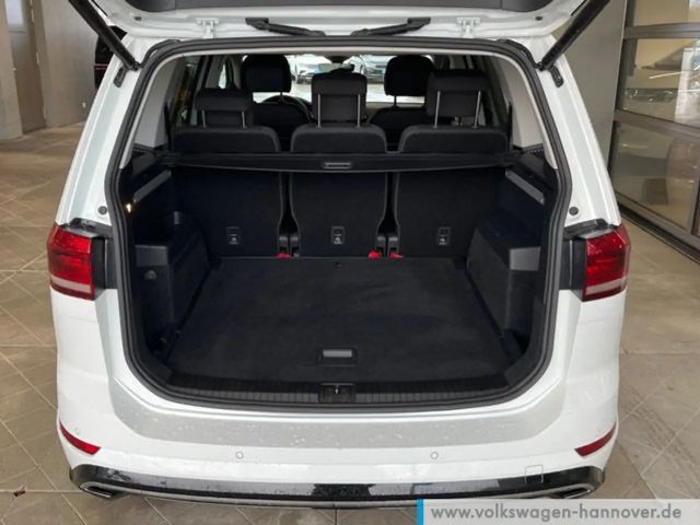 Volkswagen Touran 1.5 TSI DSG R-Line