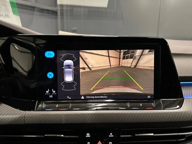 Volkswagen Golf 1.5 TSI DSG R-Line