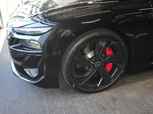 Audi A6 e-tron Avant Quattro