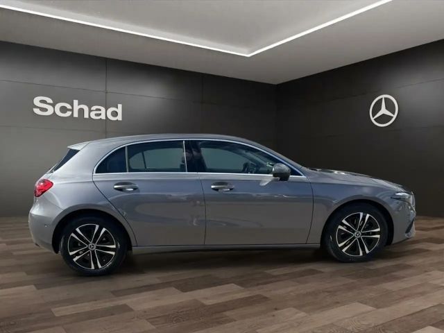 Mercedes-Benz A 180 A 180 PROGR+MBUX+KAM+LED+SHZ+ASSIST+DAB+CARPLAY+