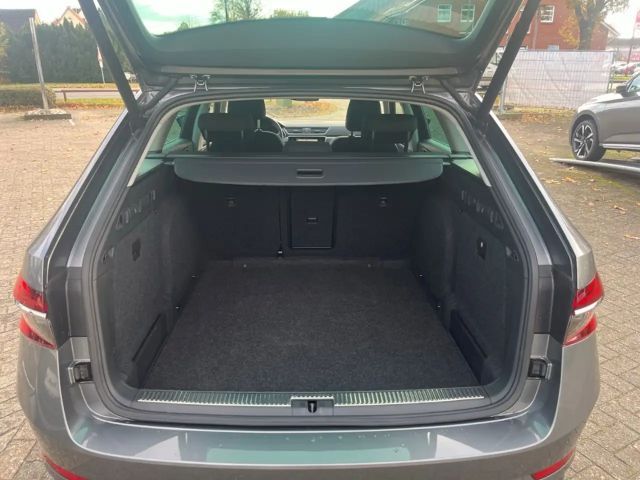 Skoda Superb 2.0 TDI Combi Style Style