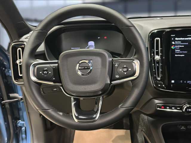 Volvo XC40 XC40 Navi LED Klima Standhzg Einparkhilfe el. Fenster