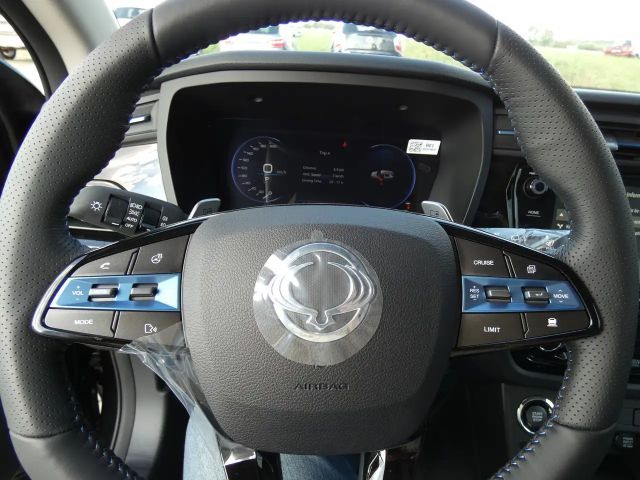 SsangYong Korando E-Motion Titanium Automatik Navi Sitzheizung Leder