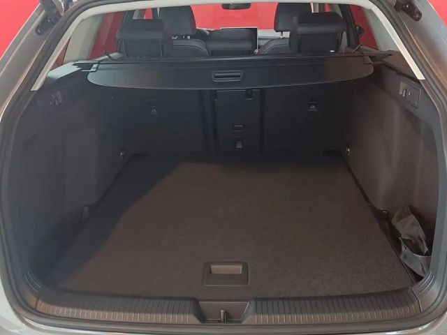 Volkswagen Golf Business DSG Variant