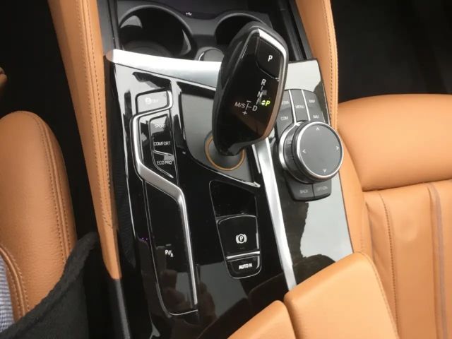 BMW 530 530d M-Sport Sedan xDrive