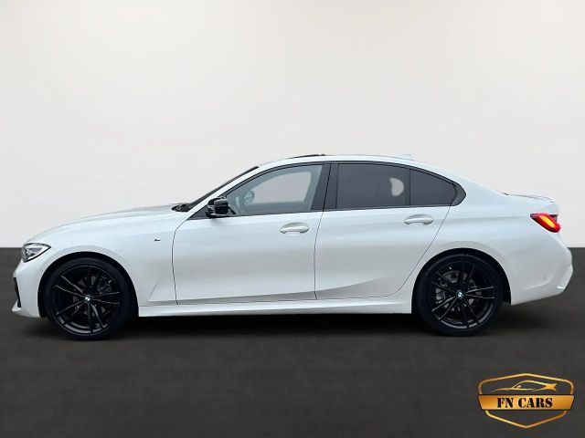 BMW 320 320i M-Sport Sedan