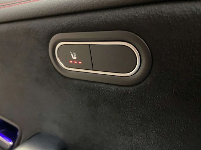 Mercedes-Benz CLA 200 AMG Line Coupé