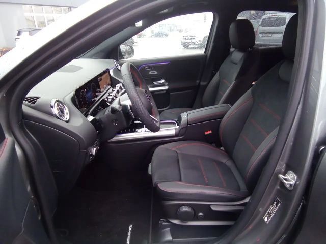 Mercedes-Benz GLA 180 AMG Line