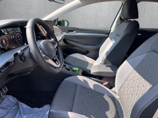 Volkswagen Golf 1.5 eTSI Golf VIII