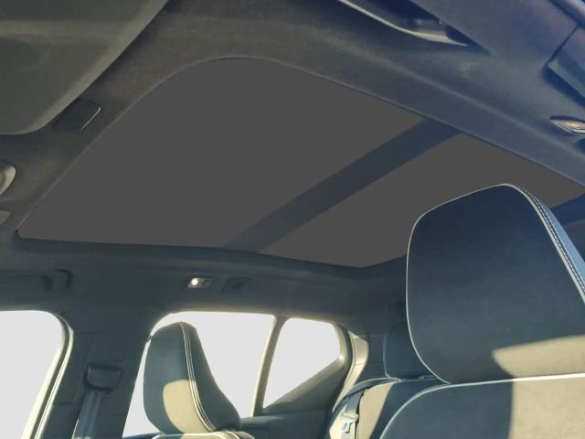 Volvo XC40 R-Design Recharge T5