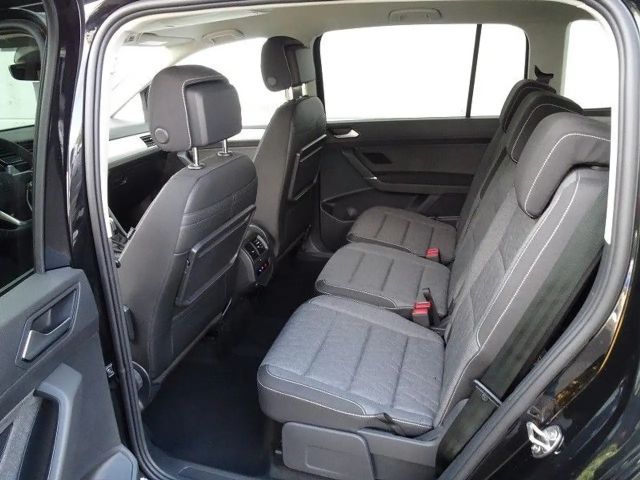 Volkswagen Touran 1.5 TSI DSG IQ.Drive Move