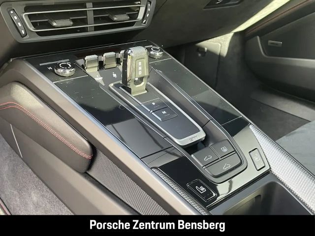 Porsche 992 4 Carrera Coupé GTS