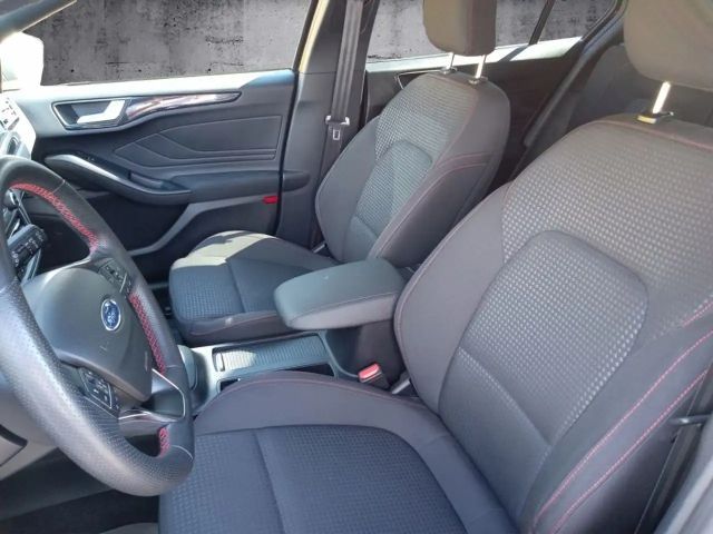 Ford Focus EcoBoost ST Line