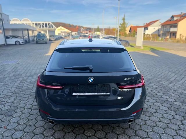 BMW 320 320i Touring