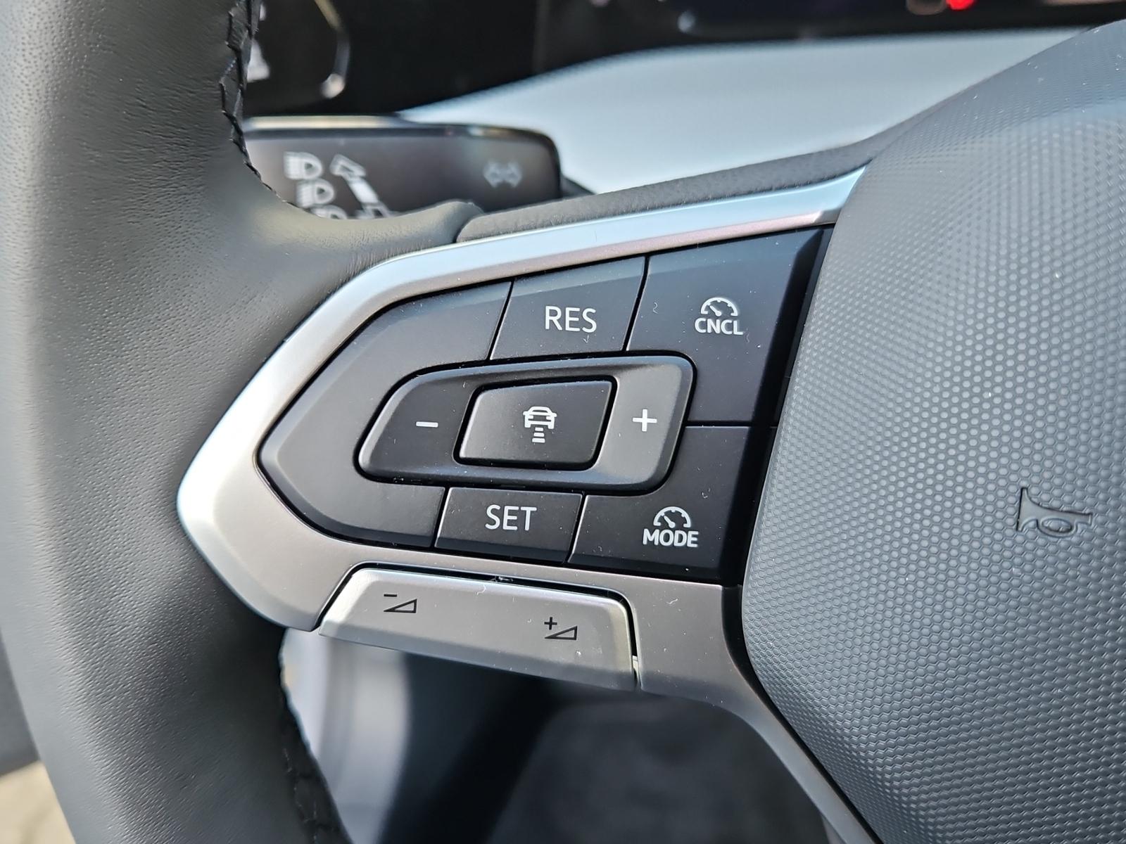 Volkswagen Golf 1.5 TSI Golf VIII