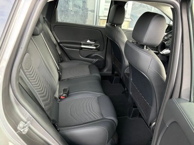 Mercedes-Benz B 180 Progressive