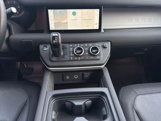 Land Rover Defender 110 Dynamic SE