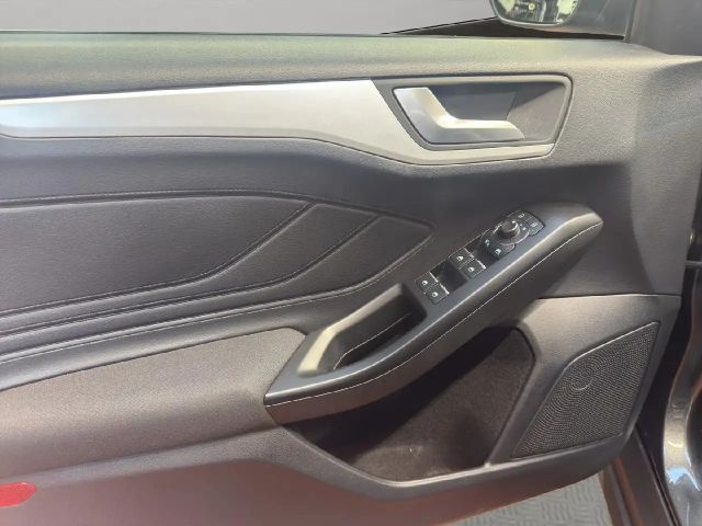 Ford Focus Cool & Connect