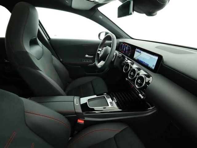 Mercedes-Benz A 200 A 200 d AMG Line