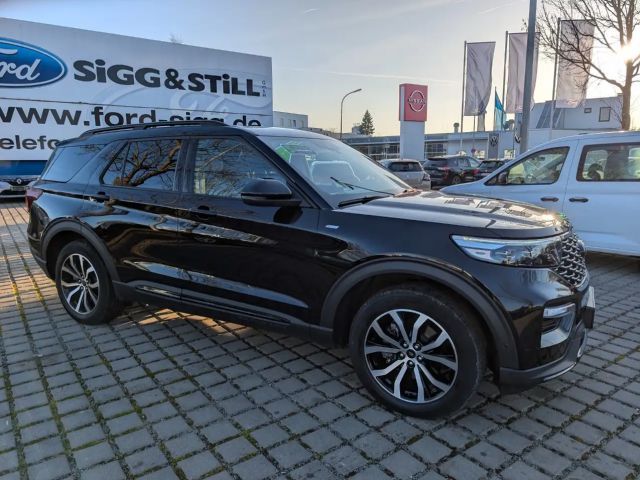 Ford Explorer Plug in Hybrid ST Line