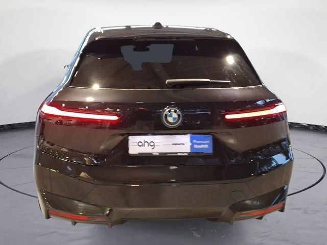 BMW iX xDrive40