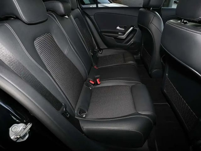 Mercedes-Benz A 250 A 250 e