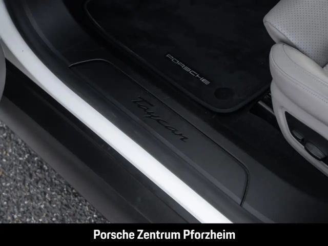 Porsche Taycan InnoDrive Luftfederung Rückfahrkamera