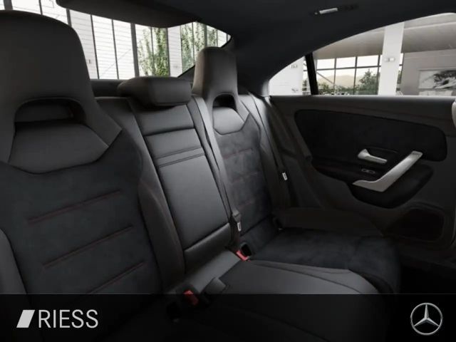 Mercedes-Benz CLA 220 4MATIC Coupé