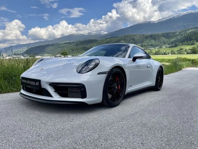Porsche 911 Carrera Coupé GTS